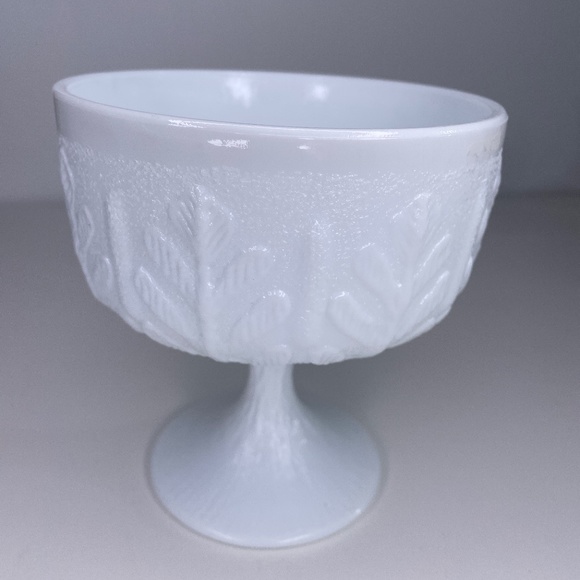 FTD Embossed Textured Leaf Goblet Dish - Picture 1 of 5